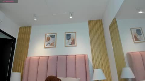 Aithana online show from 11/10/25, 03:27