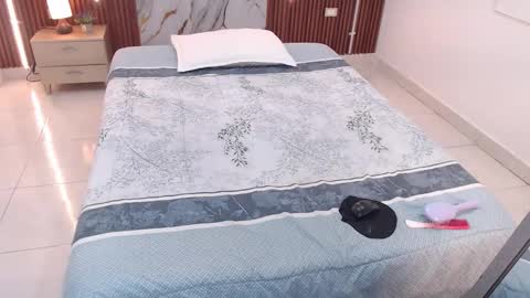 AIXA  online show from 10/27/25, 12:20