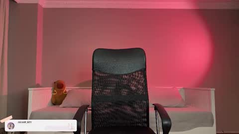             online show from 10/27/25, 07:40