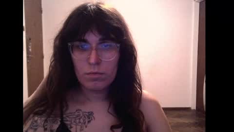 Snapshot of akamedolle chatting on 09/21/25, 02:35 Veronica Akame 3 online show from 09/21/25, 02:35