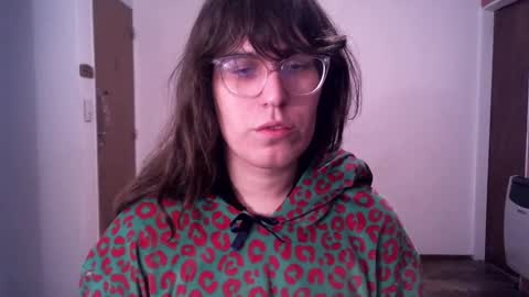 Snapshot of akamedolle chatting on 09/29/25, 04:28 Veronica Akame 3 online show from 09/29/25, 04:28