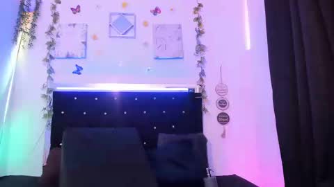 akarirosetti online show from 09/18/25, 03:25