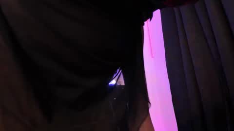 akarirosetti online show from 10/21/25, 07:58