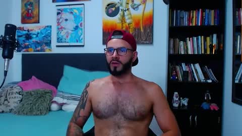 Snapshot of akiles_r chatting on 02/27/25, 02:10 akiles online show from 02/27/25, 02:10