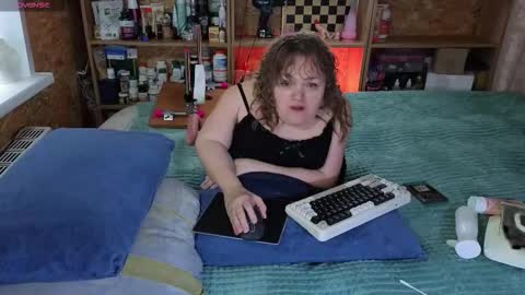 Natalie online show from 11/07/25, 06:35