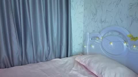 Kim online show from 11/03/25, 04:41