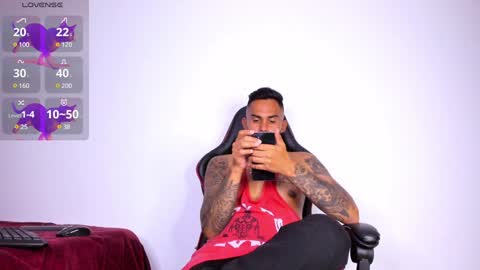 Snapshot of akira_tattoo chatting on 12/14/24, 02:56 Akira online show from 12/14/24, 02:56