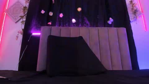 Snapshot of akirastone_ chatting on 10/01/25, 12:00 akirastone_ online show from 10/01/25, 12:00
