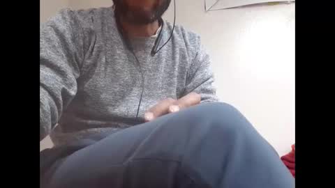 Snapshot of akram_40 chatting on 03/07/25, 08:22 Brown arab man online show from 03/07/25, 08:22