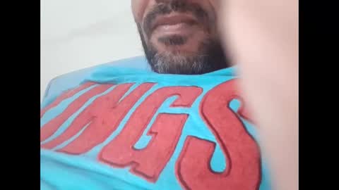 Snapshot of akram_40 chatting on 10/29/25, 10:22 Brown arab man online show from 10/29/25, 10:22