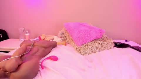 Alahia  online show from 01/15/25, 06:29