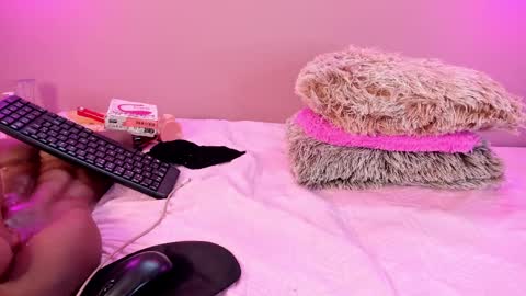 Alahia  online show from 01/18/25, 03:27