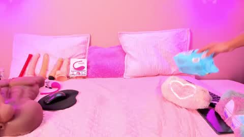 Alahia  online show from 01/25/25, 12:05