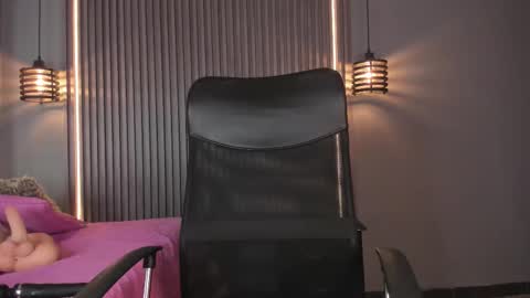 Alahia  online show from 09/23/25, 02:31