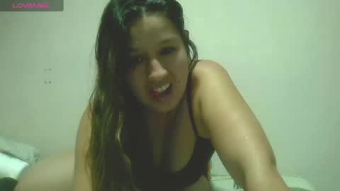 Snapshot of alahia_fox chatting on 12/10/24, 05:07 alahia online show from 12/10/24, 05:07