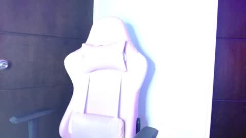 Alahia sweet official online show from 10/20/25, 07:58