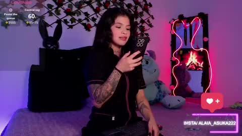 Snapshot of alaia_asuka chatting on 11/21/25, 12:54 Alaia online show from 11/21/25, 12:54