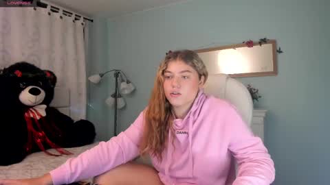 Snapshot of alaia_greyy chatting on 12/09/24, 12:40 Alaia online show from 12/09/24, 12:40