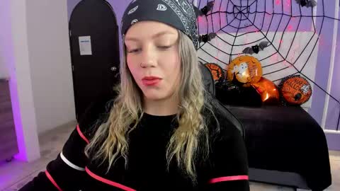 Alaia online show from 10/15/25, 01:22