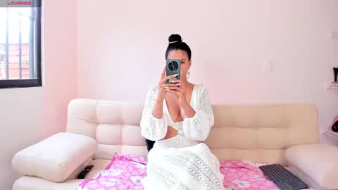 Snapshot of alaiaferrer chatting on 03/02/25, 06:19 Alaia online show from 03/02/25, 06:19