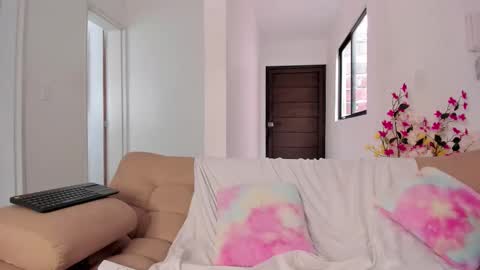 Snapshot of alaiaferrer chatting on 11/20/25, 08:30 Alaia online show from 11/20/25, 08:30