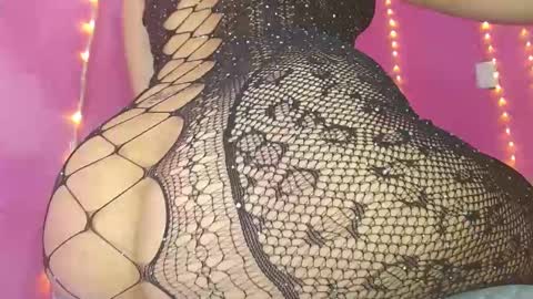 Snapshot of alaiia_rosse chatting on 12/28/24, 05:33 Alaiia online show from 12/28/24, 05:33