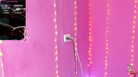 Snapshot of alaiia_rosse chatting on 03/05/25, 07:49 Alaiia online show from 03/05/25, 07:49