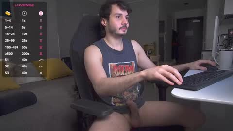 Snapshot of alakazam208 chatting on 09/19/25, 07:32 Maxi online show from 09/19/25, 07:32