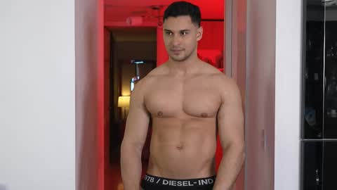 Snapshot of alan_vidal chatting on 10/25/25, 12:18 Alan Vidal online show from 10/25/25, 12:18