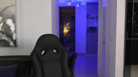 Snapshot of alan_vidal chatting on 11/18/25, 03:34 Alan Vidal online show from 11/18/25, 03:34