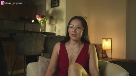 Alana Gasparini online show from 10/31/25, 02:34