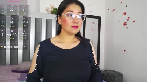 Alana  online show from 10/23/25, 12:04