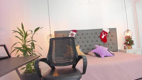 Snapshot of alana_suares chatting on 12/08/24, 04:57 Alana online show from 12/08/24, 04:57