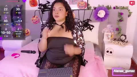 Snapshot of alanaa_gomez chatting on 10/07/25, 04:04 Alanaa online show from 10/07/25, 04:04
