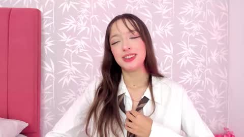 Alana online show from 11/16/25, 04:56