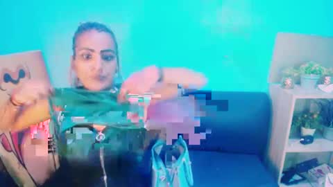 Snapshot of alanadelray chatting on 01/20/25, 07:47 alanadelray online show from 01/20/25, 07:47