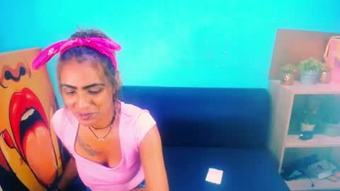 Snapshot of alanadelray chatting on 01/24/25, 07:08 alanadelray online show from 01/24/25, 07:08