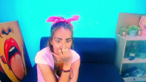 Snapshot of alanadelray chatting on 01/24/25, 10:32 alanadelray online show from 01/24/25, 10:32