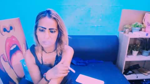 Snapshot of alanadelray chatting on 01/31/25, 11:24 alanadelray online show from 01/31/25, 11:24