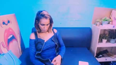 Snapshot of alanadelray chatting on 01/31/25, 02:28 alanadelray online show from 01/31/25, 02:28