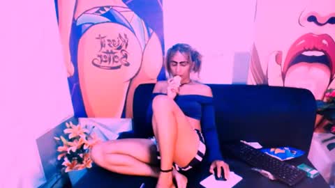 Snapshot of alanadelray chatting on 02/23/25, 05:18 alanadelray online show from 02/23/25, 05:18