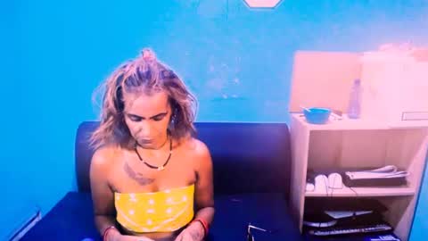 Snapshot of alanadelray chatting on 03/10/25, 07:53 alanadelray online show from 03/10/25, 07:53