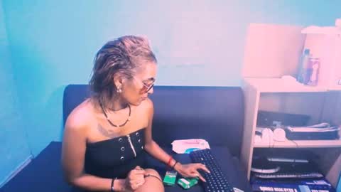 Snapshot of alanadelray chatting on 03/12/25, 11:42 alanadelray online show from 03/12/25, 11:42