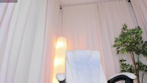 Snapshot of alanakimura_ chatting on 03/08/25, 03:56 Alana silvana online show from 03/08/25, 03:56