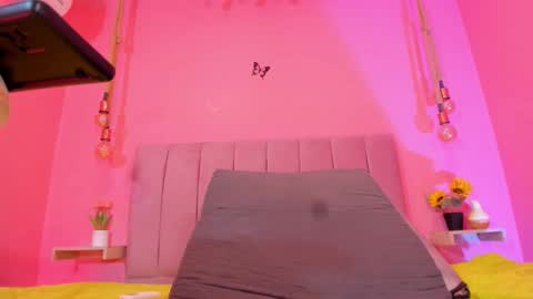 Snapshot of alanarosee___ chatting on 10/25/25, 08:14 Alanaa Rosee online show from 10/25/25, 08:14