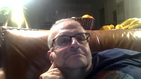 alankrieski1174 online show from 10/19/25, 04:13