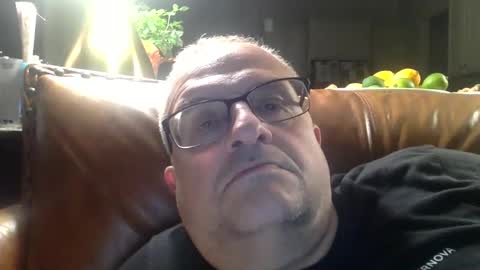 alankrieski1174 online show from 10/29/25, 03:42