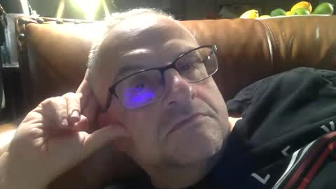 alankrieski1174 online show from 10/30/25, 05:20