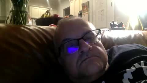 alankrieski1174 online show from 11/01/25, 06:59