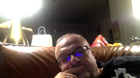 alankrieski1174 online show from 11/05/25, 05:07